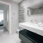 Luxury Beachfront Heated Pool & & Gym-ehhouse Apartmán