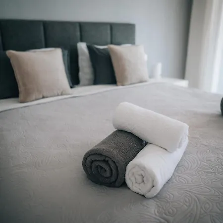 Luxury Beachfront Heated Pool & & Gymehhouse * Εστεπόνα