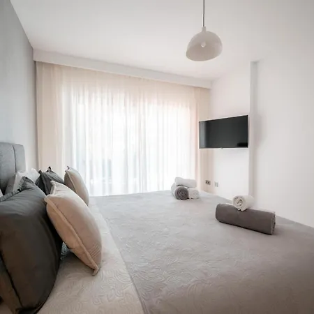 Διαμέρισμα Luxury Beachfront Heated Pool & & Gymehhouse