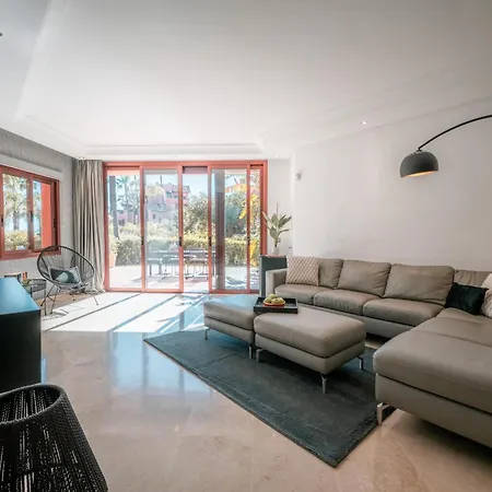 Διαμέρισμα Luxury Beachfront Heated Pool & & Gymehhouse