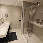 Apartamento Luxury Beachfront Heated Pool & & Gym-ehhouse