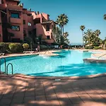 Apartamento Luxury Beachfront Heated Pool & & Gym-ehhouse Estepona
