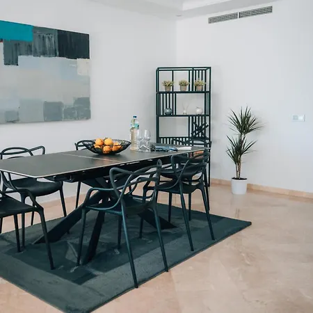 Luxury Beachfront Heated Pool & & Gymehhouse Estepona