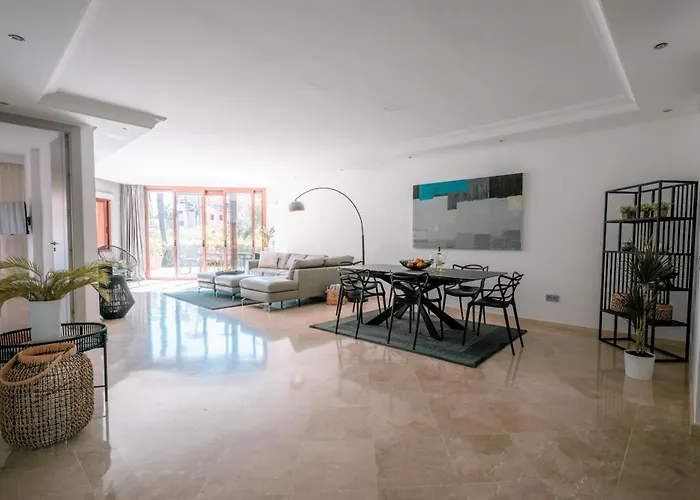 Luxury Beachfront Heated Pool & & Gym-ehhouse Apartamento Estepona