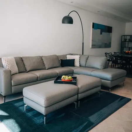 Апартаменти Luxury Beachfront Heated Pool & & Gymehhouse Естепона