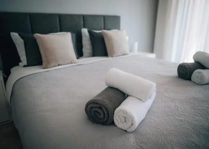 Luxury Beachfront Heated Pool & & Gym-ehhouse * Estepona